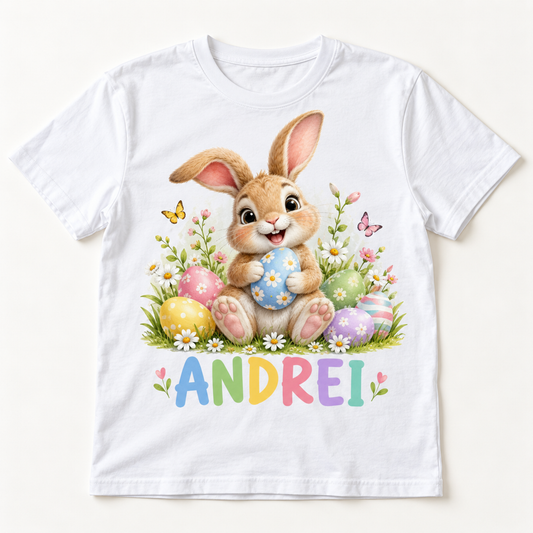 Tricou de Paște personalizat pentru familie – exemplu cu iepuraș și nume